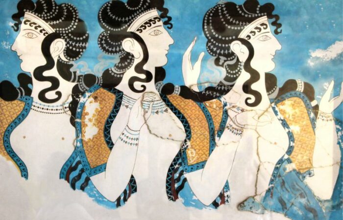 three women in knossos frescoes